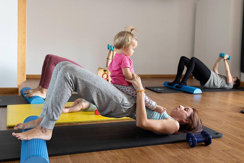 Pilates Con Bebes Castellón, para postparto donde el bebé tiene una zona de juego específica o puede estar con las mamás